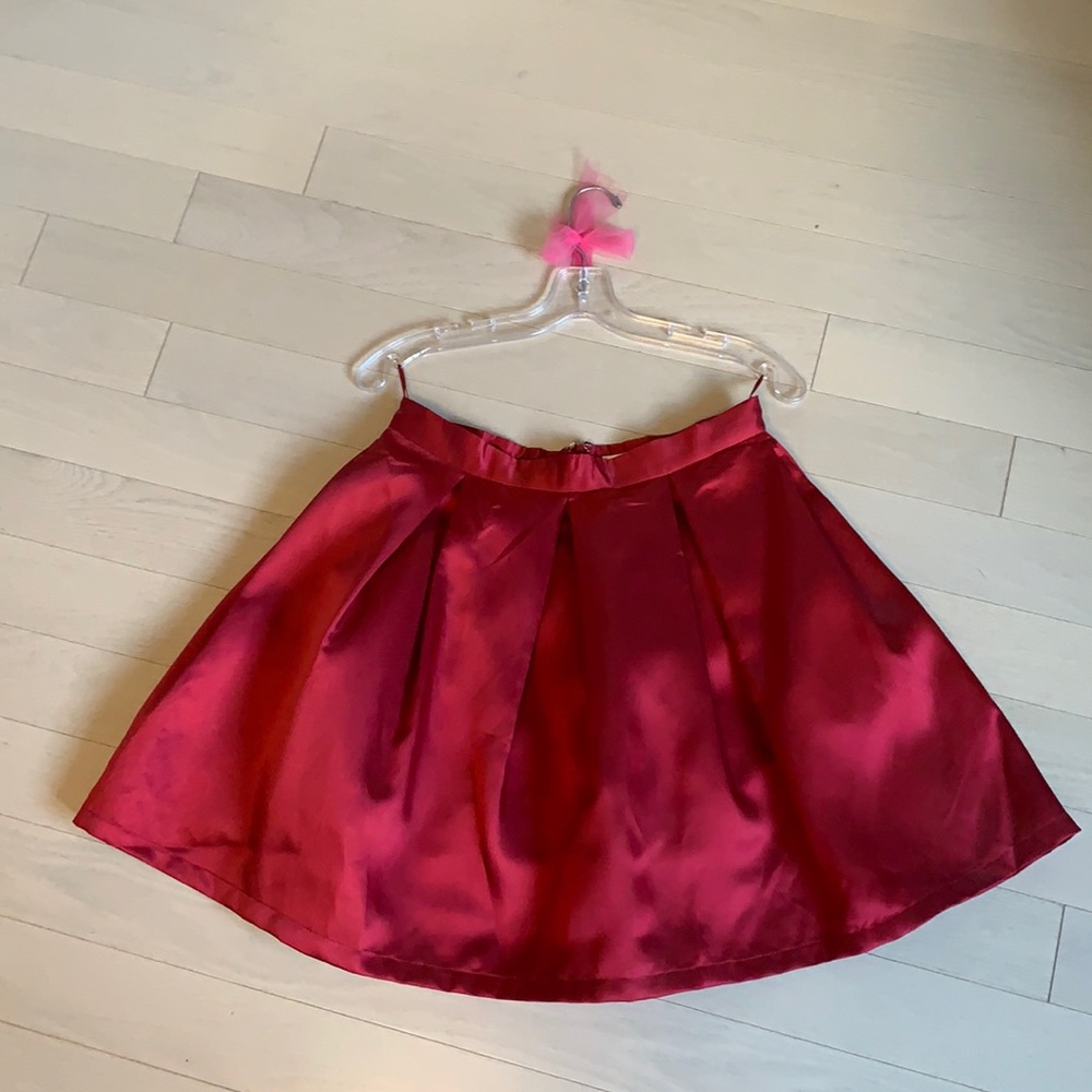 Burgundy Chelsea skirt, size Large